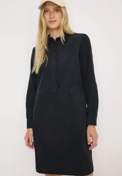 Robe en velours côtelé en couleur unie