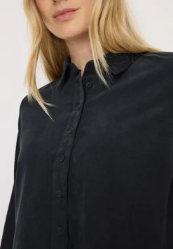 Robe en velours côtelé en couleur unie