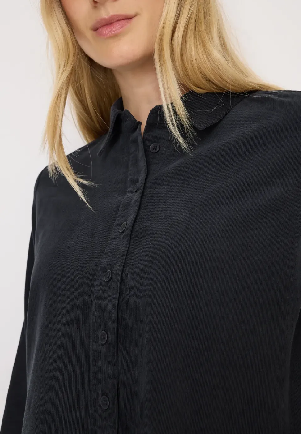 Robe en velours côtelé en couleur unie