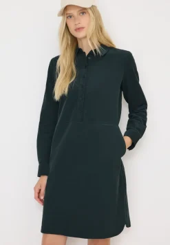 Robe en velours côtelé en couleur unie