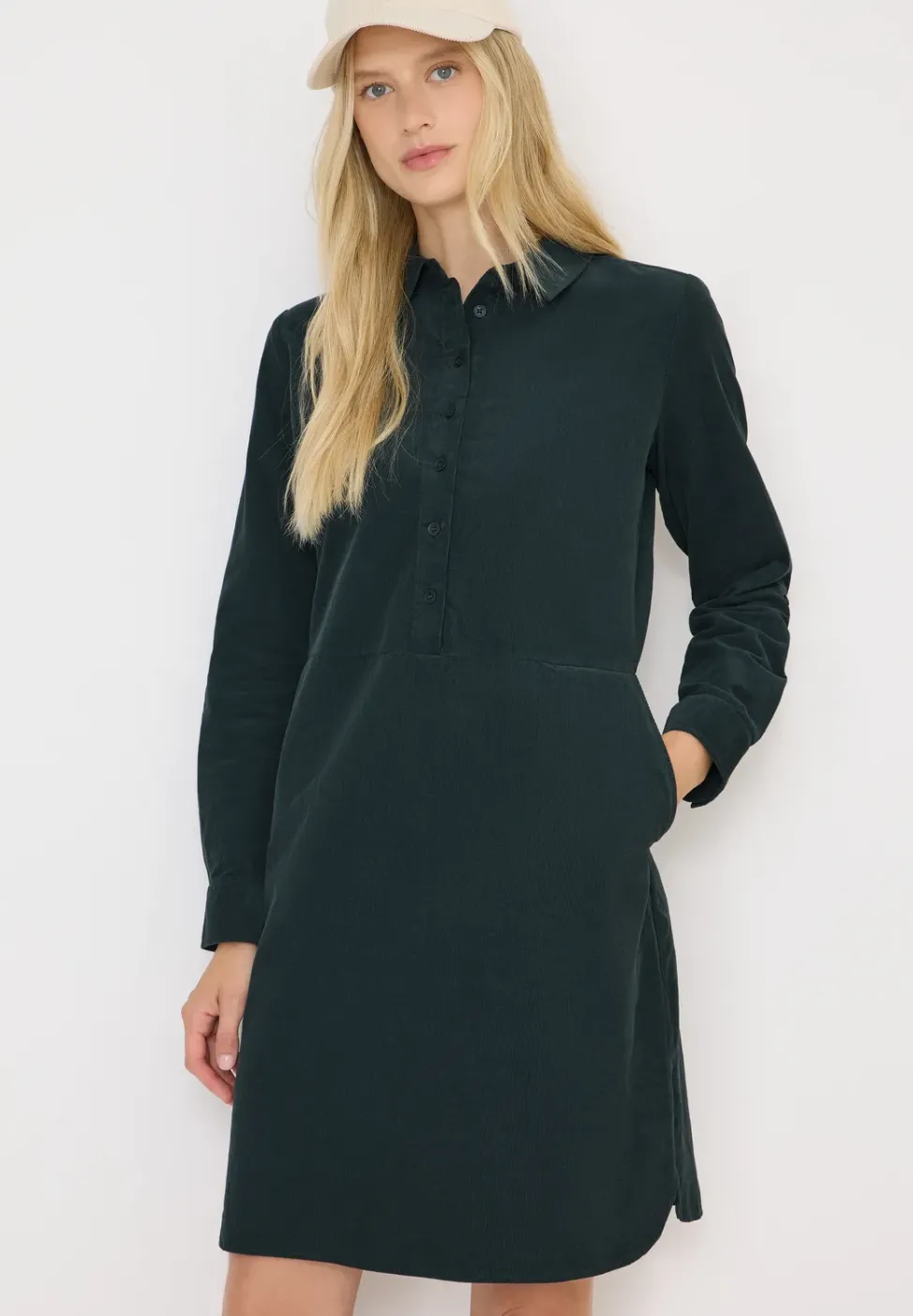 Robe en velours côtelé en couleur unie