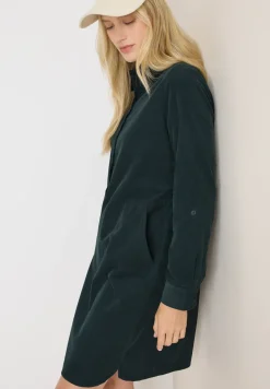 Robe en velours côtelé en couleur unie