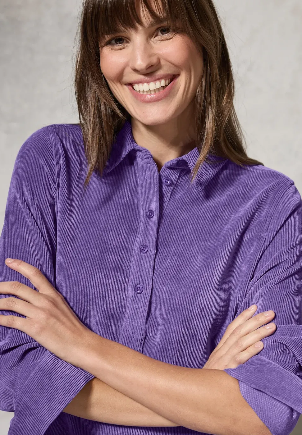 Robe en velours côtelé en couleur unie