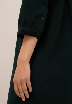 Robe en velours côtelé en couleur unie