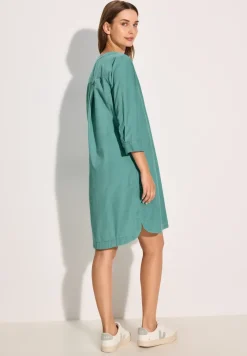 Robe en velours côtelé uni