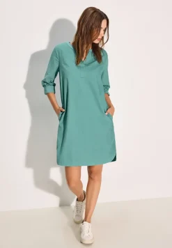 Robe en velours côtelé uni