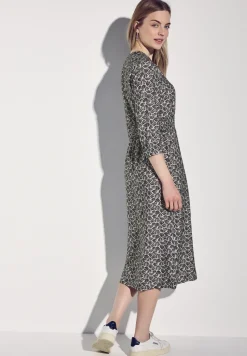 Robe imprimée avec détail smocké