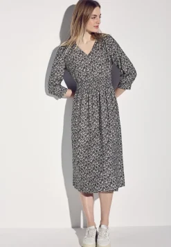 Robe imprimée avec détail smocké