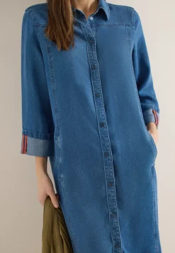 Robe à l'aspect denim