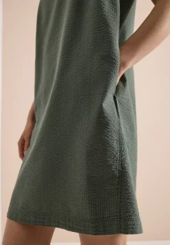 Robe longue au genou avec structure en seersucker