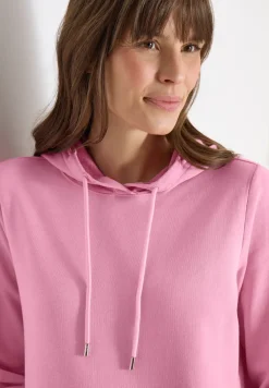 Robe à longueur de genou avec capuche