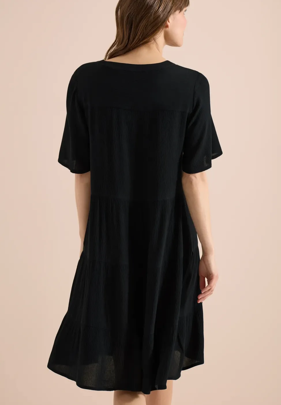 Robe à longueur de genou en structure crêpe