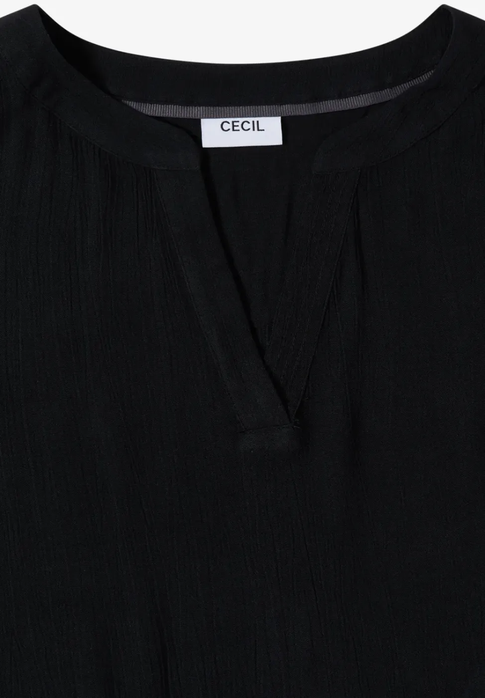 Robe à longueur de genou en structure crêpe