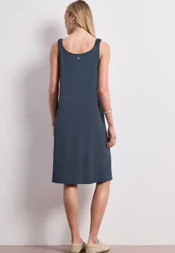 Robe longueur genou avec bretelles froncées