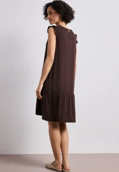 Robe longueur genou avec détails Shiffley