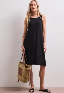 Robe longueur genou avec détail de boucle