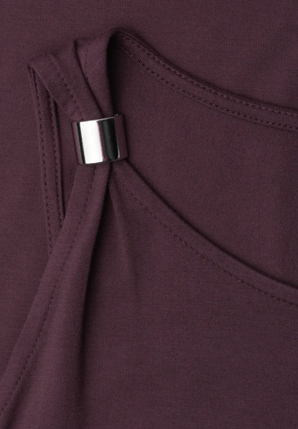 Robe longueur genou avec détail de boucle