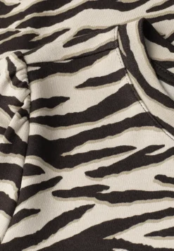 Robe longueur genou avec manches bouffantes