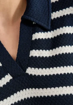Robe longueur genou en tricot ajouré