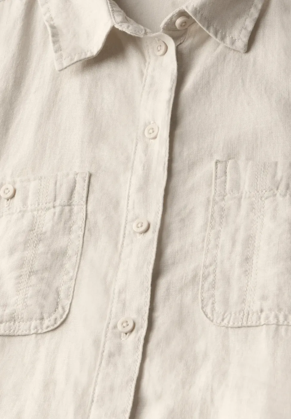 Robe à manches courtes avec patte de boutonnage