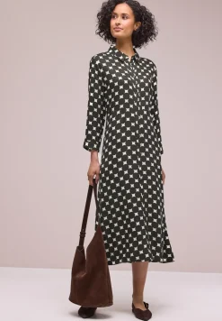 Robe midi avec boutons et motifs à pois