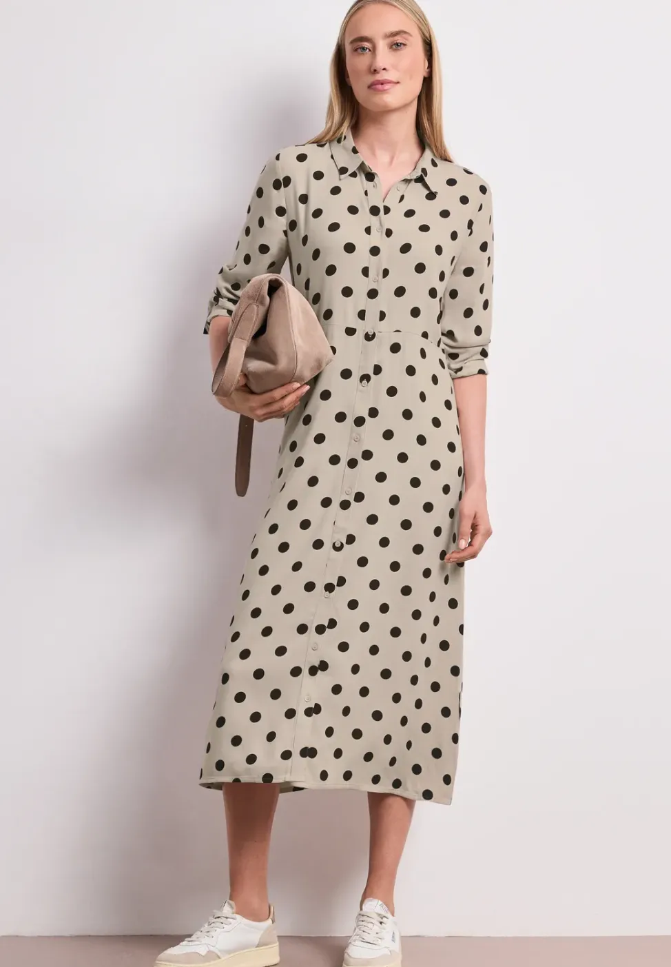 Robe midi avec boutons et motifs à pois