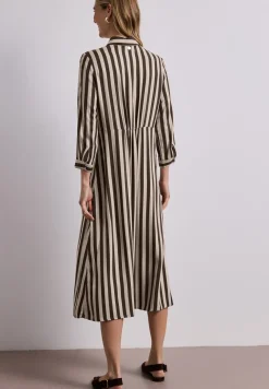 Robe midi avec patte de boutonnage sur toute la longueur