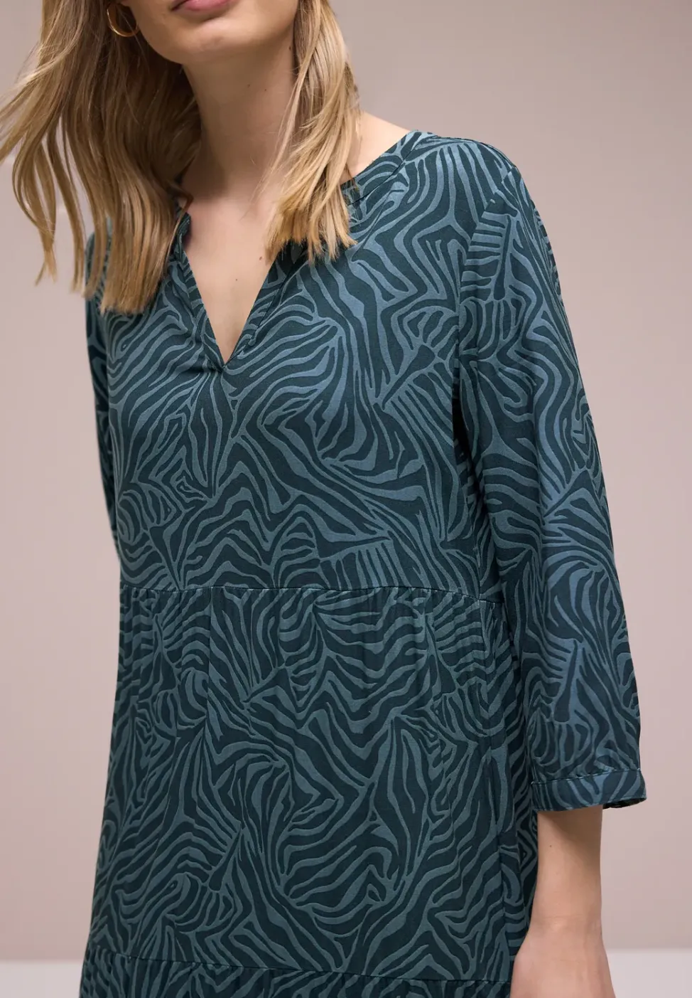 Robe midi à l'imprimé graphique