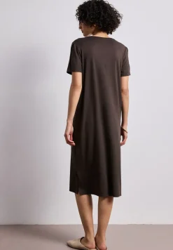 Robe midi à manches courtes avec détail de fente
