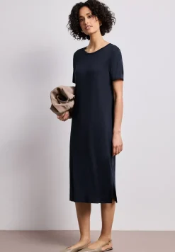 Robe midi à manches courtes avec détail de fente