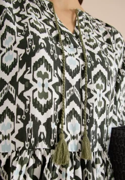 Robe mi-longue avec motif graphique