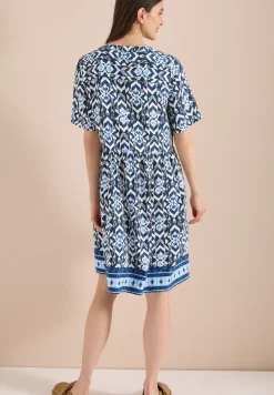 Robe mi-longue avec motif graphique