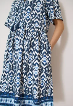 Robe mi-longue avec motif graphique