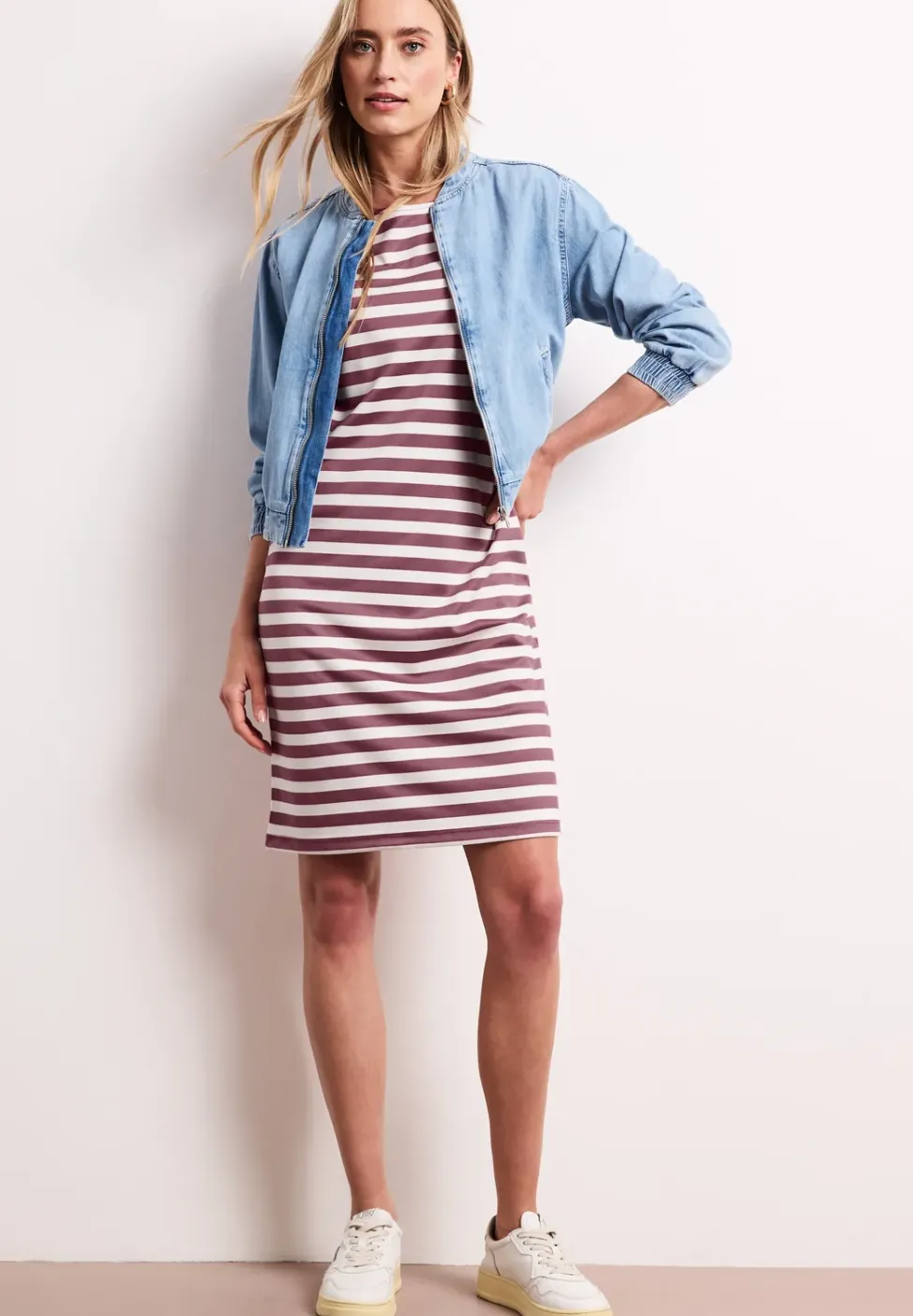 Robe mi-longue en jersey rayé