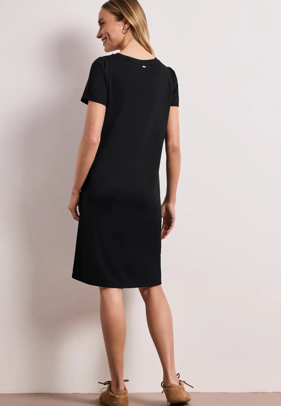 Robe mi-longue à manches bouffantes