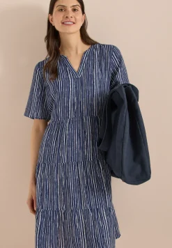 Robe mi-longue à rayures