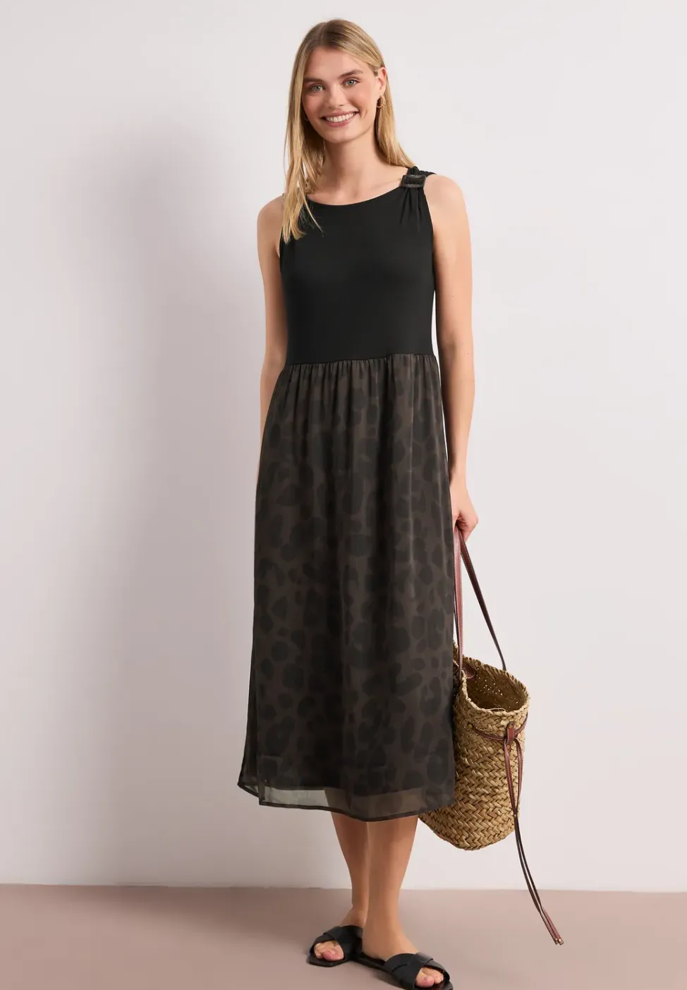 Robe mi‑longue à structure mixée et jupe à motif