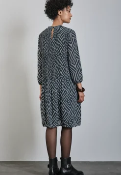 Robe plissée à motifs