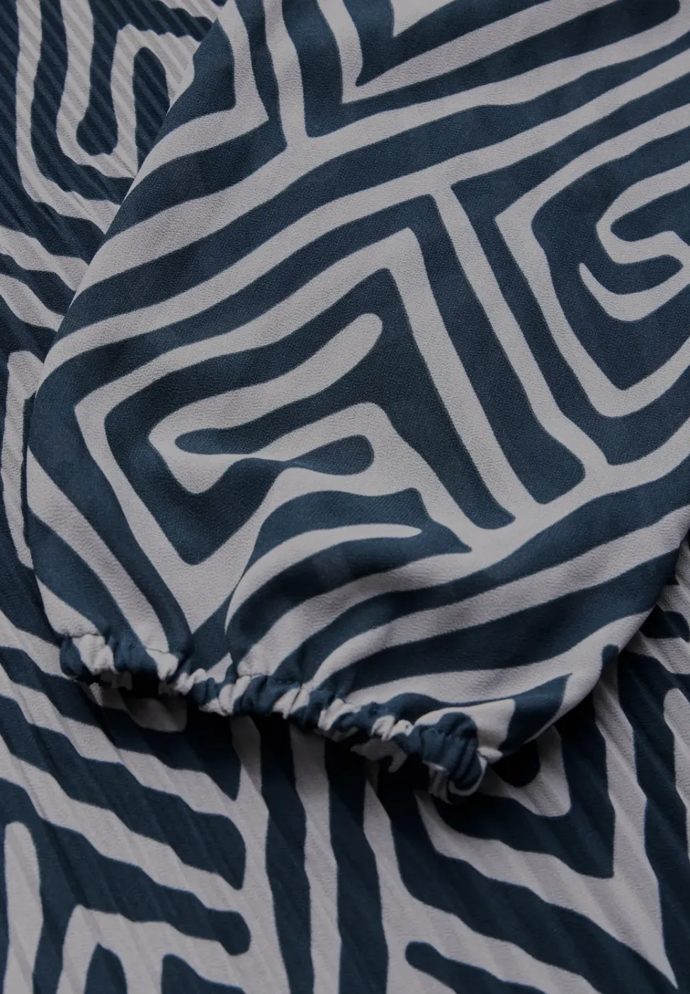 Robe plissée à motifs