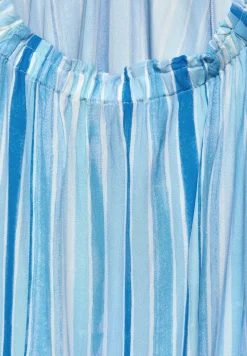 Robe à rayures multicolores