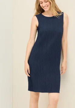 Robe sans manches