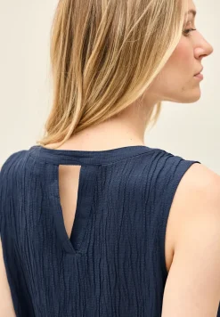 Robe sans manches