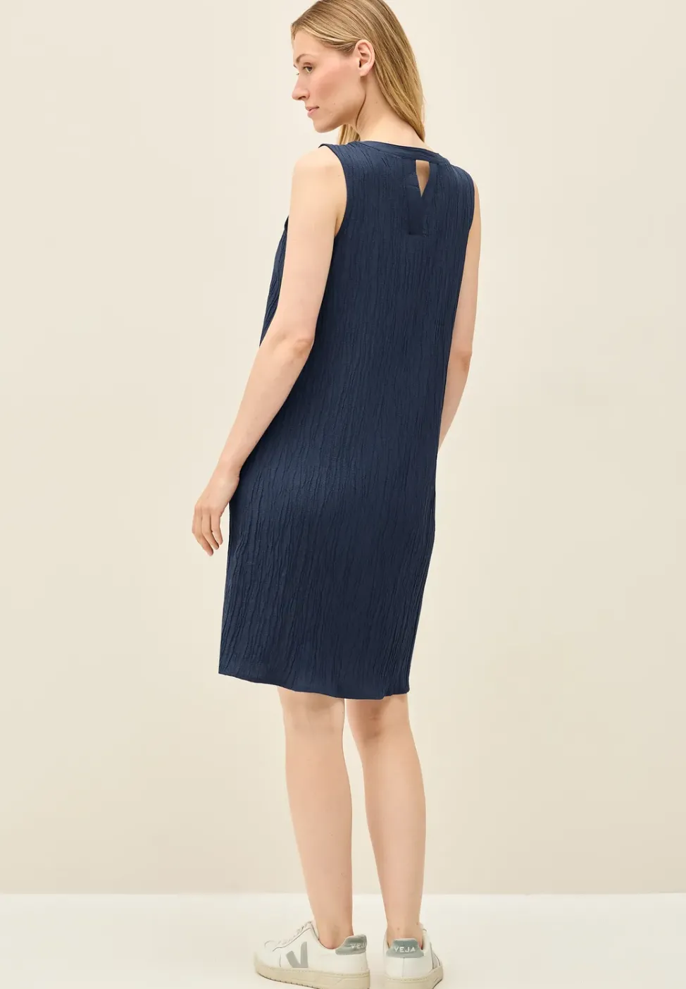 Robe sans manches