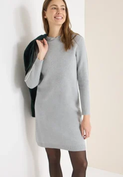 Robe scintillante avec capuche