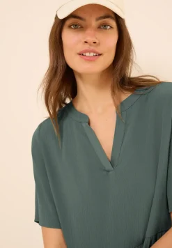 Robe structurée avec volants