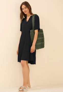 Robe structurée avec volants