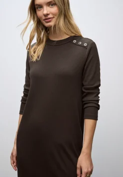 Robe à structure côtelée