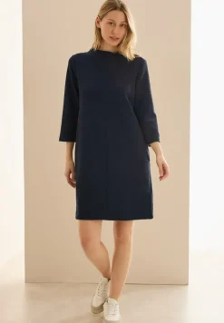 Robe structurée en couleur unie