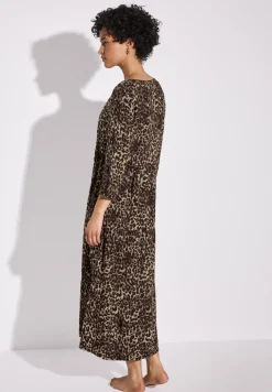 Robe à volants avec motif léopard