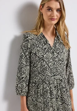 Robe à volants à motifs
